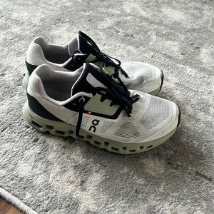 On Cloud cloudstratus